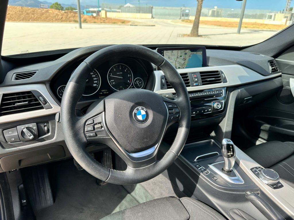 BMW 318D GT